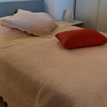 Appartement Individuel En Maison Beaumont-sur-Oise Kültér fotó